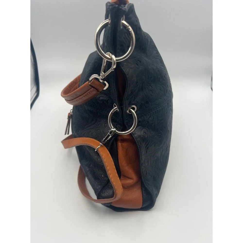 The Unbranded Brand stylish black